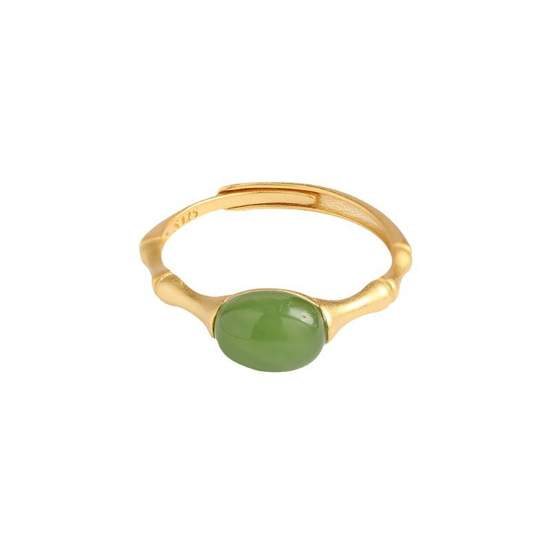 Classic Silver Ring with Timeless Appeal