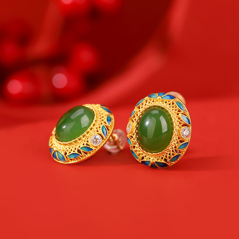 Charming Gold Earring for Any Occasion