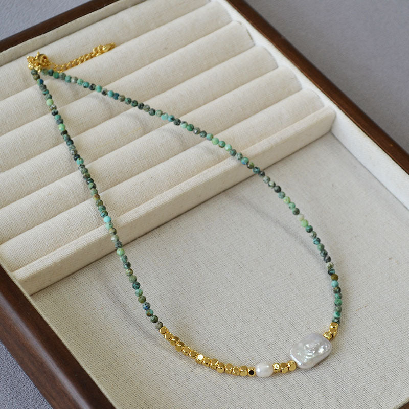 Classic Pearl Necklace with Timeless Appeal