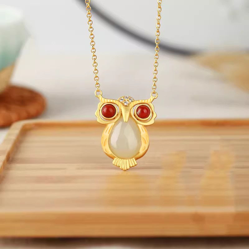 Beautiful Silver Necklace with Unique Style