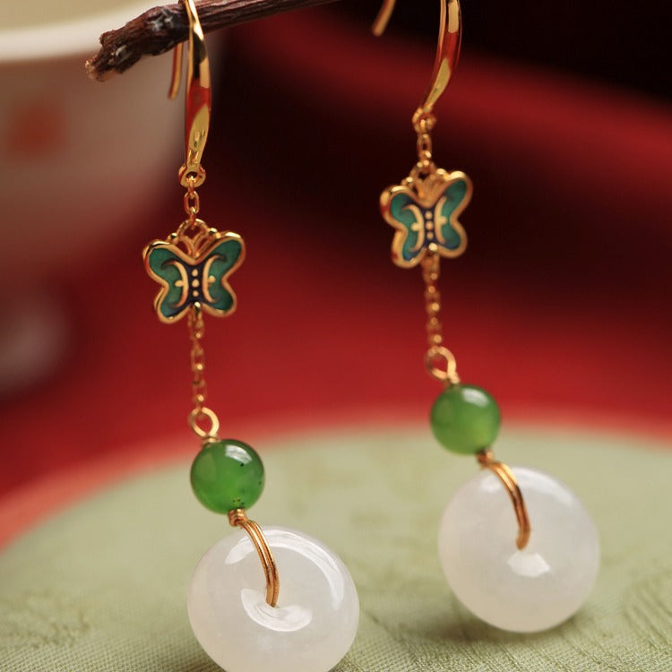 Beautiful Silver Earring with Unique Style