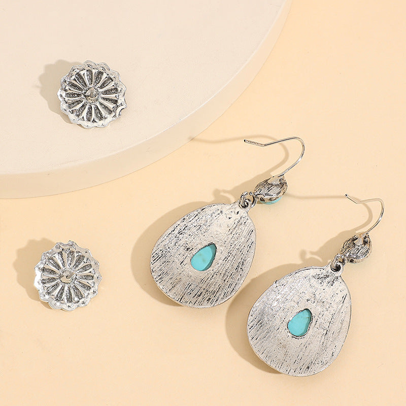 Classic Earring with Timeless Appeal