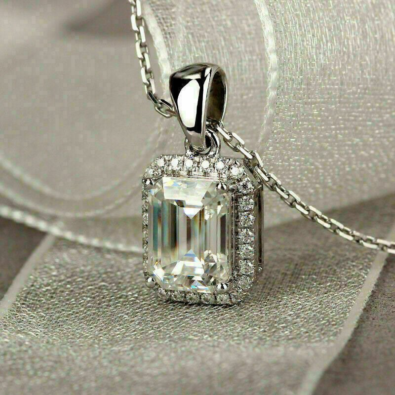 Classic Necklace with Timeless Appeal