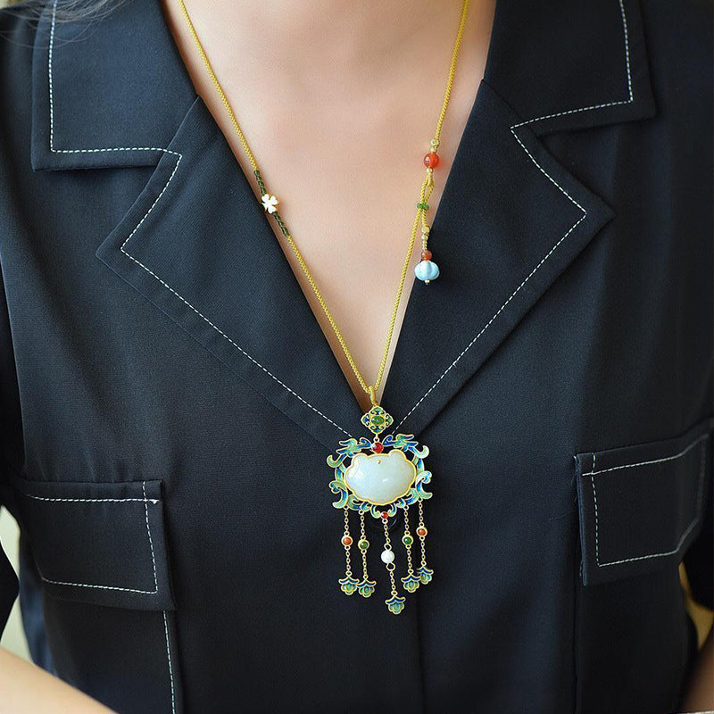 Classic Gold Necklace with Timeless Appeal
