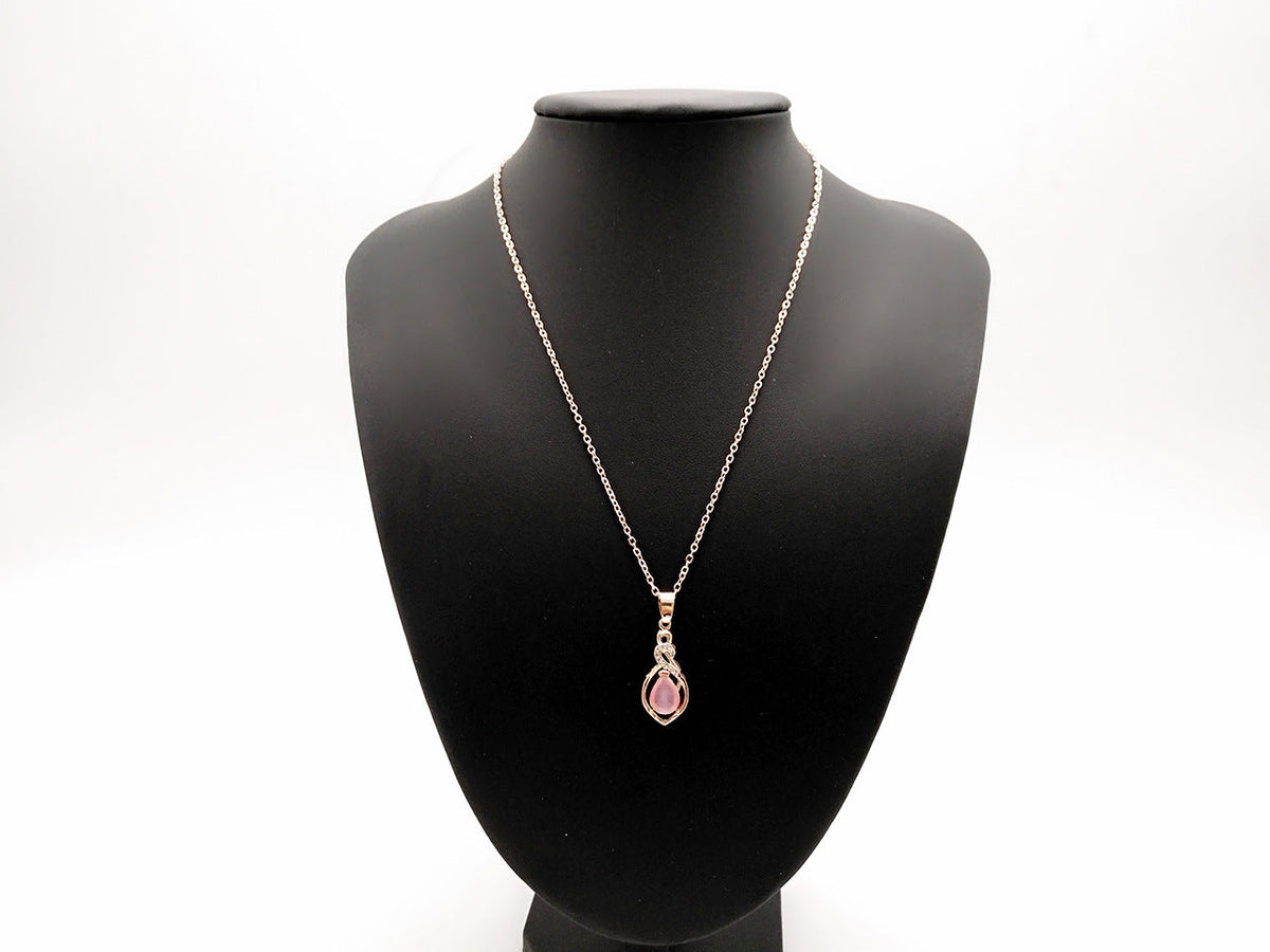 Elegant Gold Necklace for Every Occasion