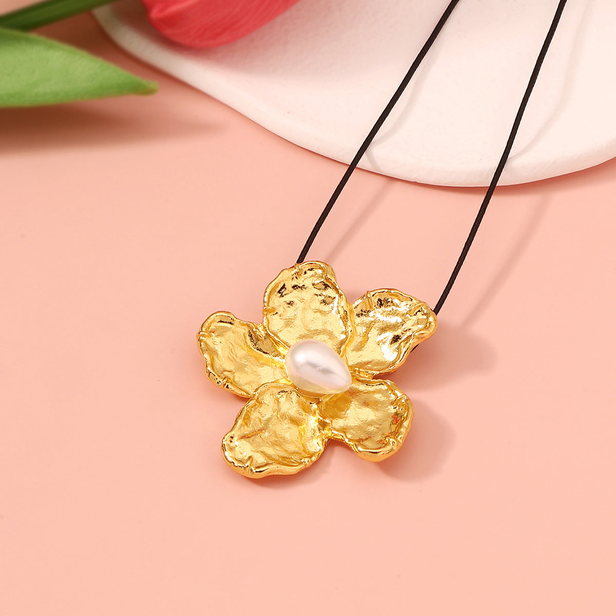 Charming Pearl Necklace for Any Occasion