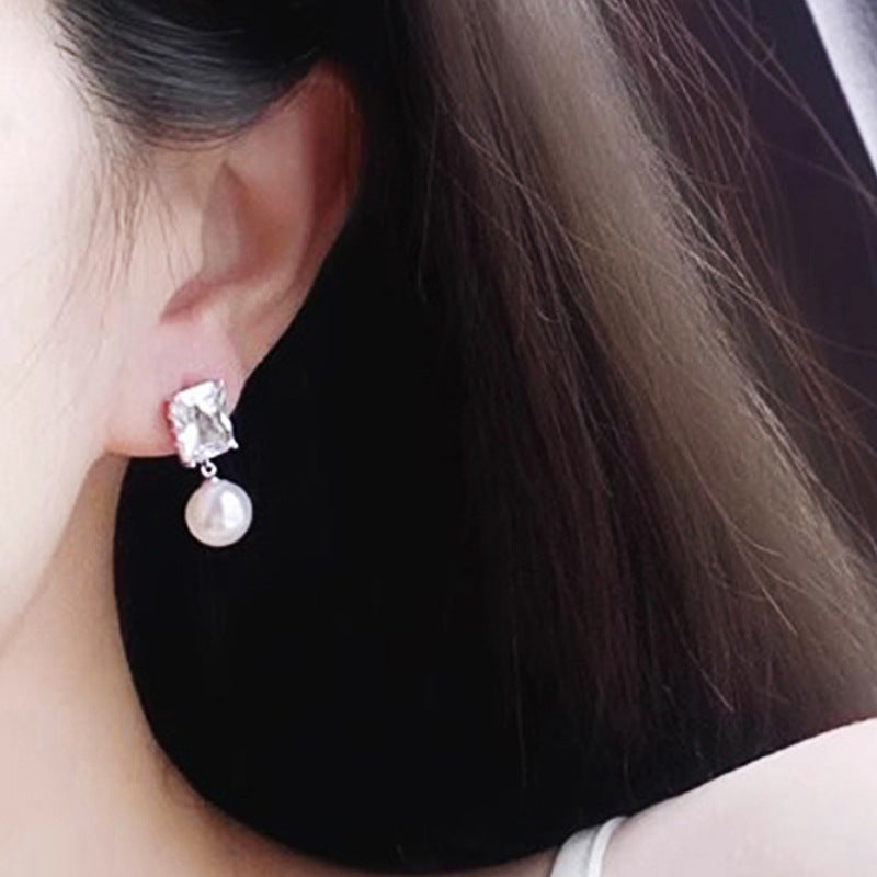 Stunning Pearl Earring for Daily Wear