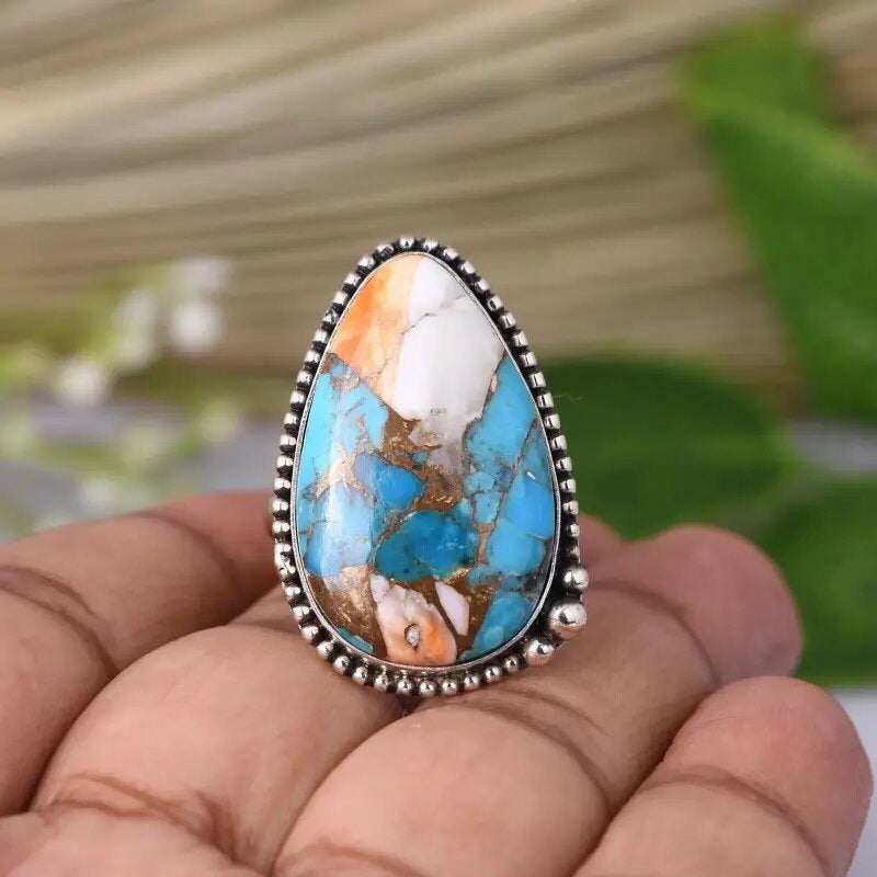 Charming Piece for Any Occasion
