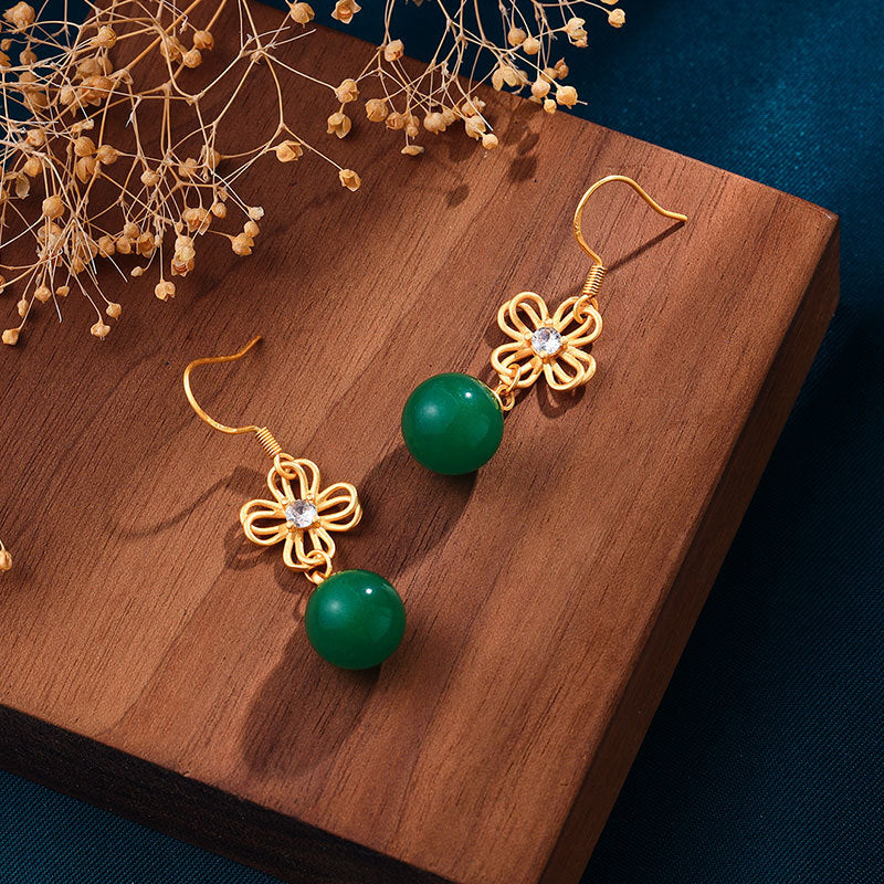 Romantic Gold Earring for Special Moments