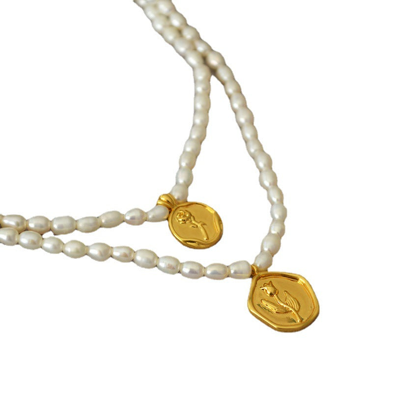 Beautiful Gold Necklace with Unique Style