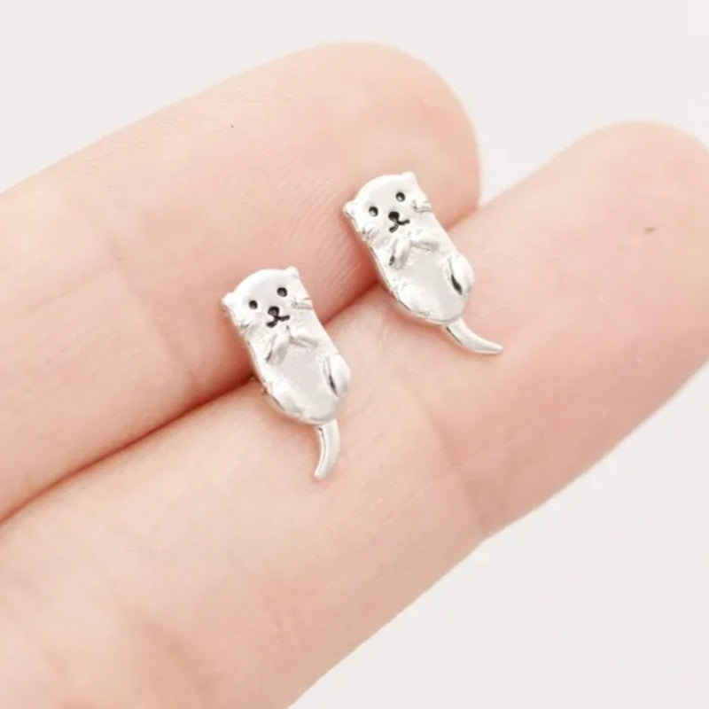 Charming Gold Earring for Any Occasion