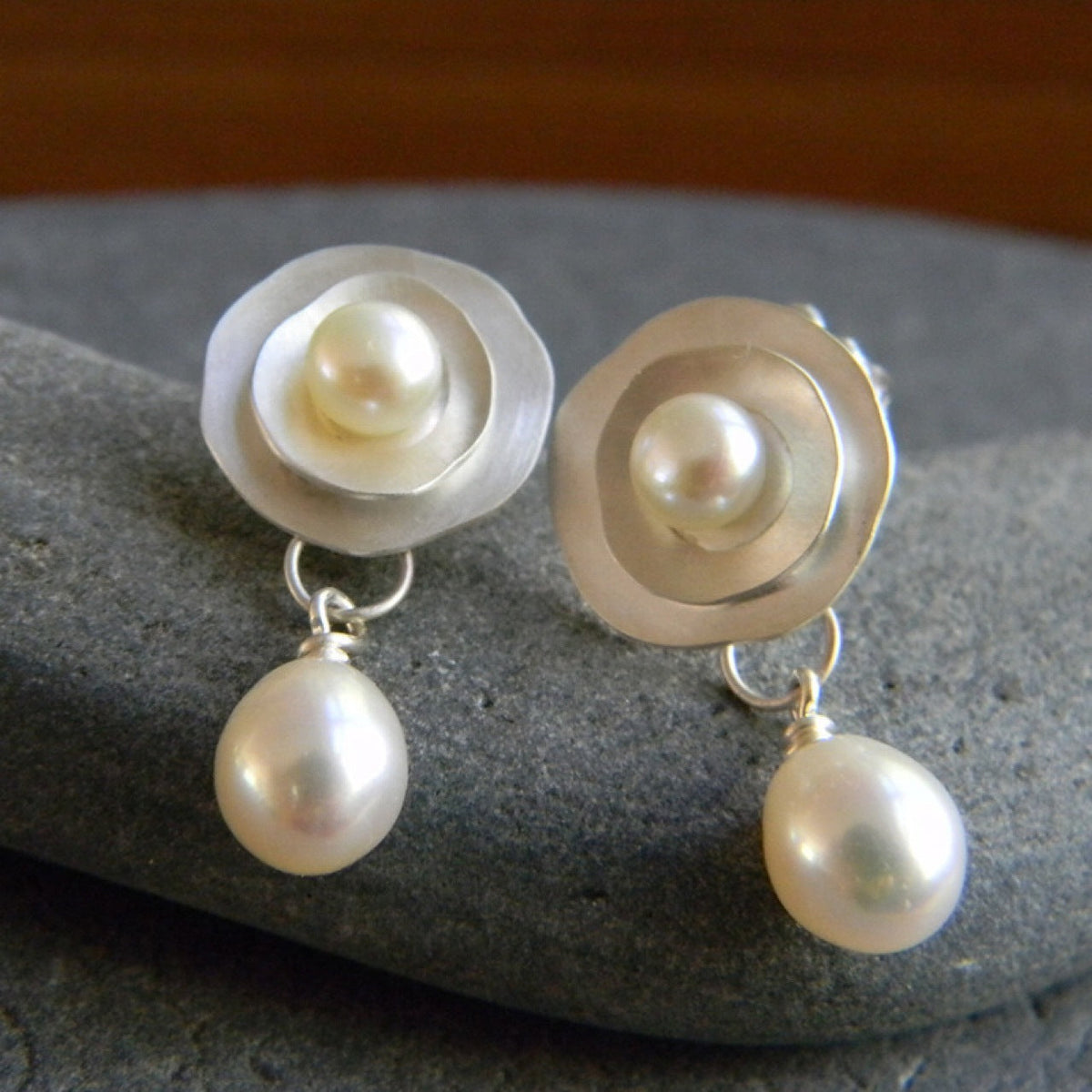 Beautiful Pearl Earring with Unique Style
