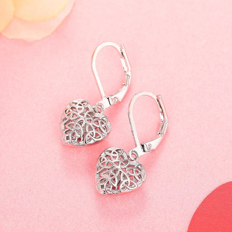 Charming Earring for Any Occasion