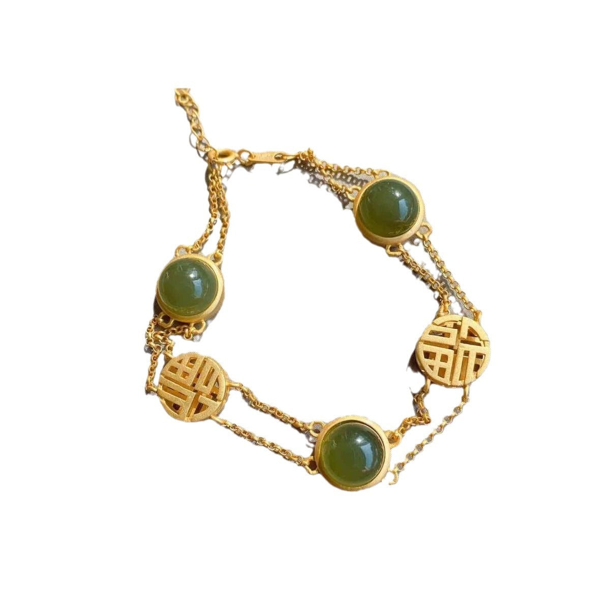 Charming Gold Bracelet for Any Occasion