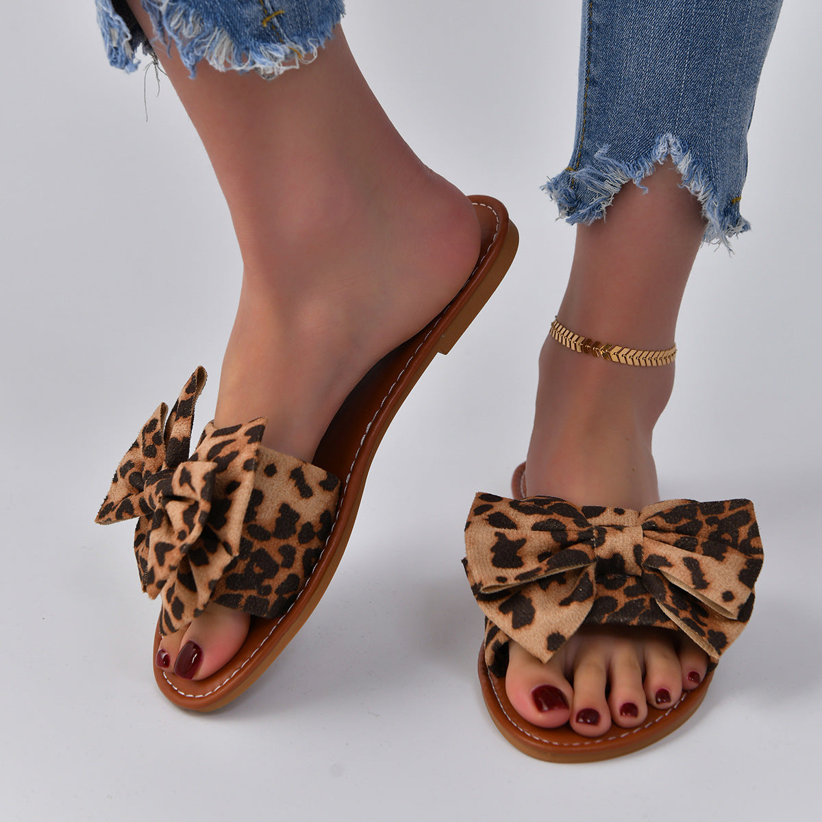 Chic Orthopedic Sandals with Unique Design