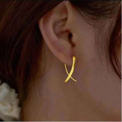 Romantic Silver Earring for Special Moments