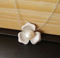 Beautiful Pearl Necklace with Unique Style