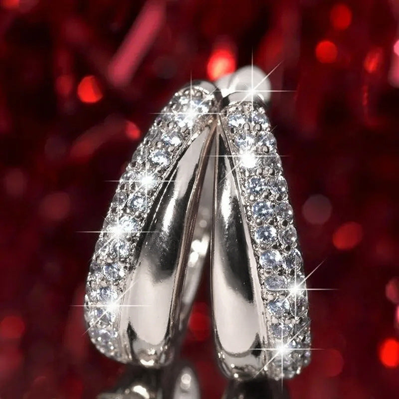 Charming Earring for Any Occasion