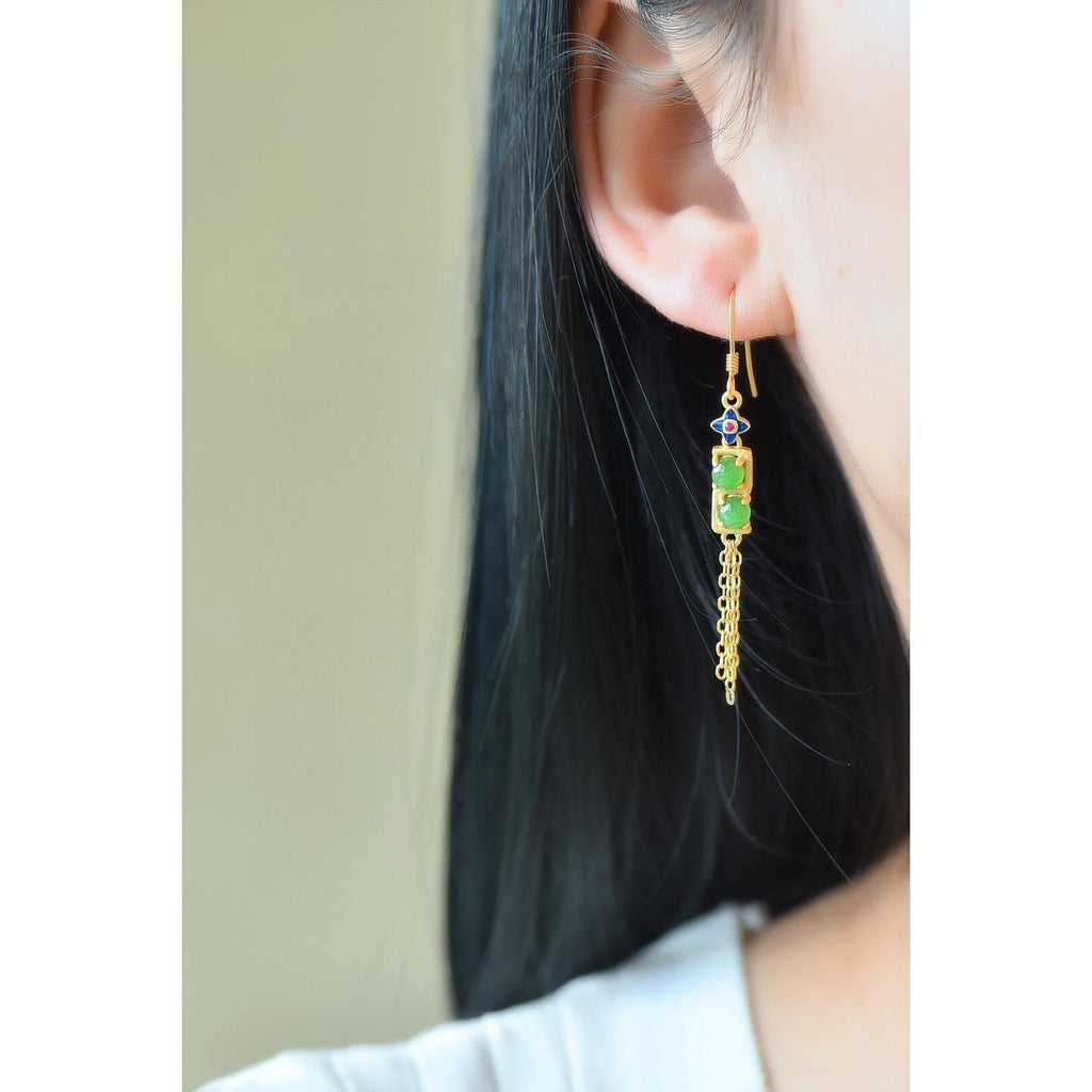 Elegant Silver Earring for Every Occasion