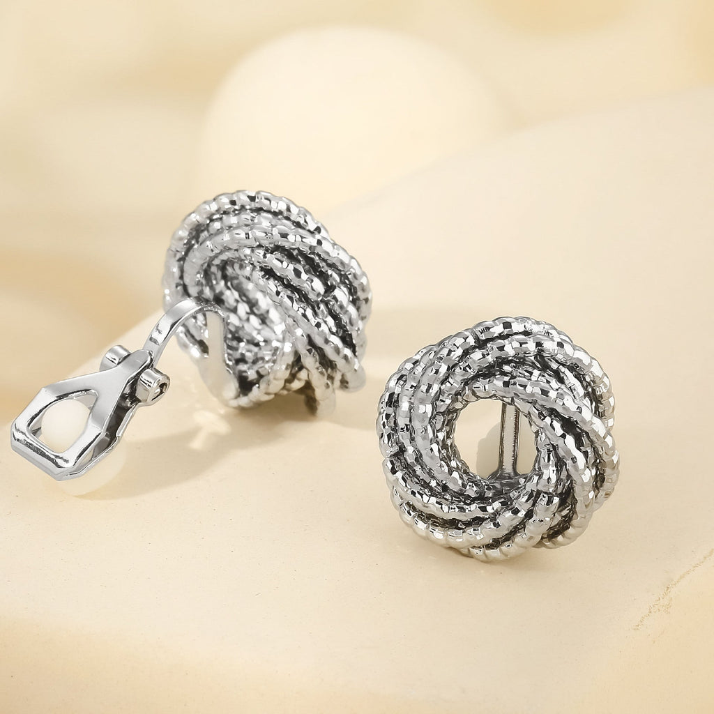 Charming Earring for Any Occasion