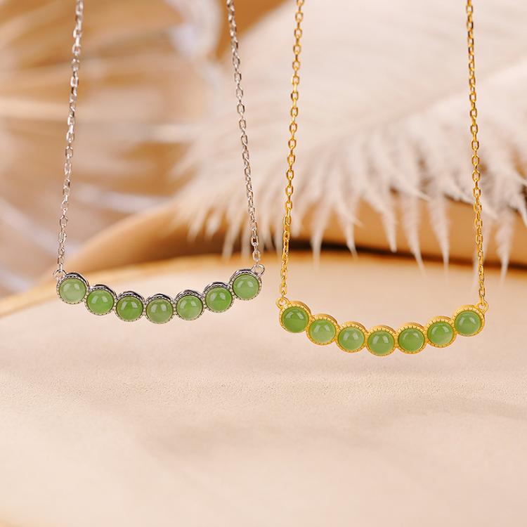 Romantic Gold Necklace for Special Moments