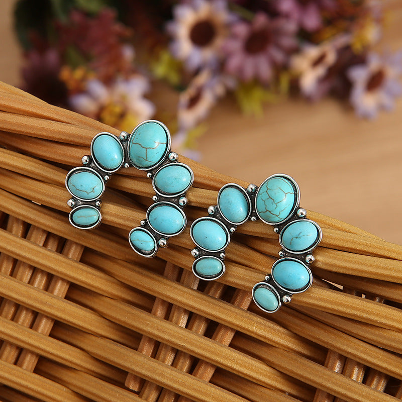 Charming Earring for Any Occasion