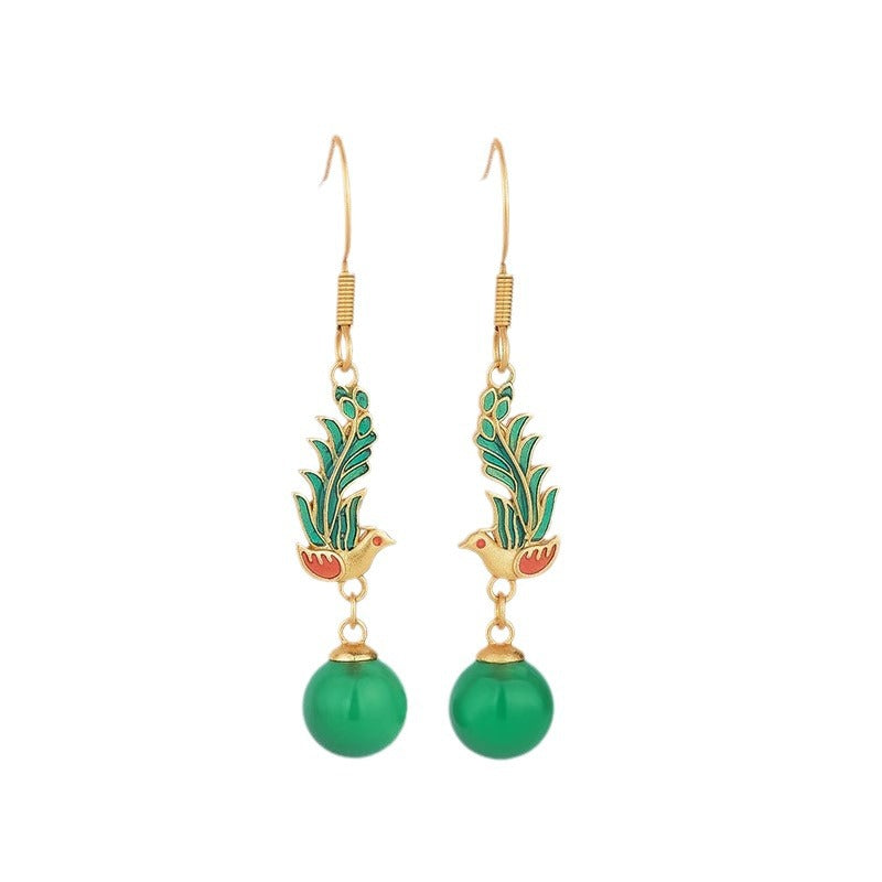 Charming Gold Earring for Any Occasion