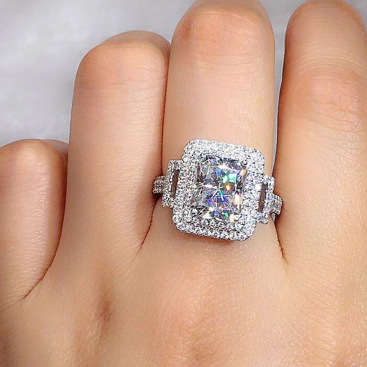 Classic Ring with Timeless Appeal