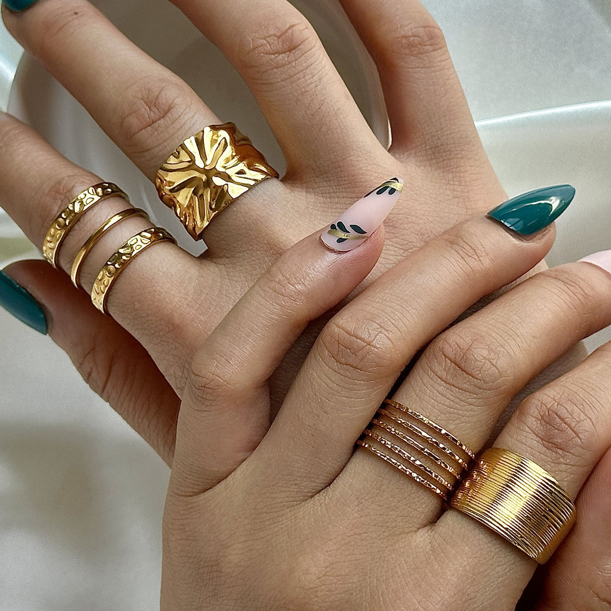 Romantic Gold Ring for Special Moments