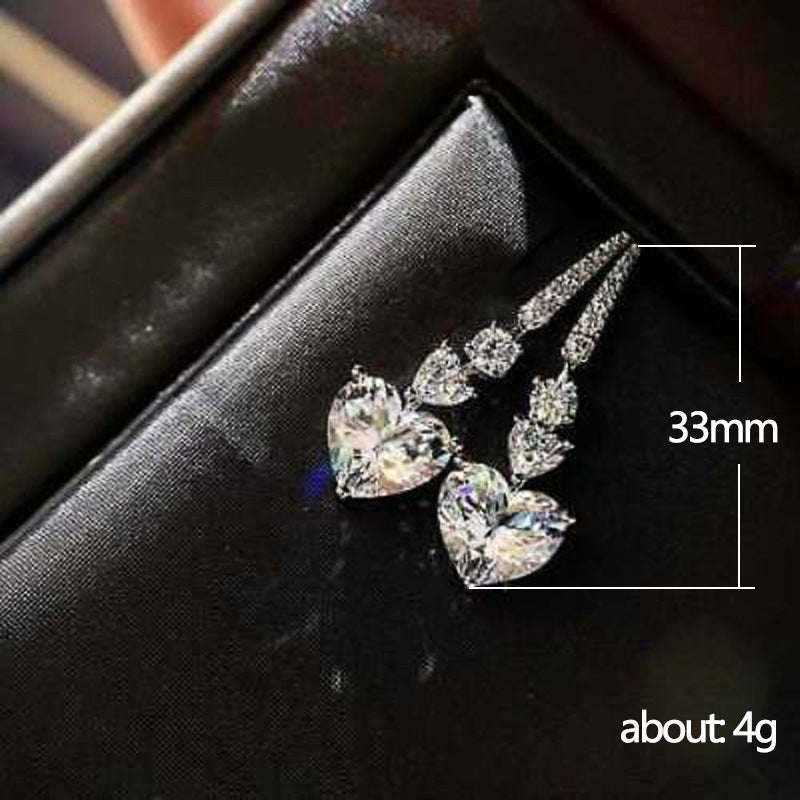 Elegant Gold Earring for Every Occasion