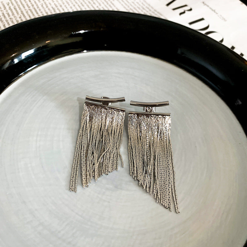 Romantic Silver Earring for Special Moments