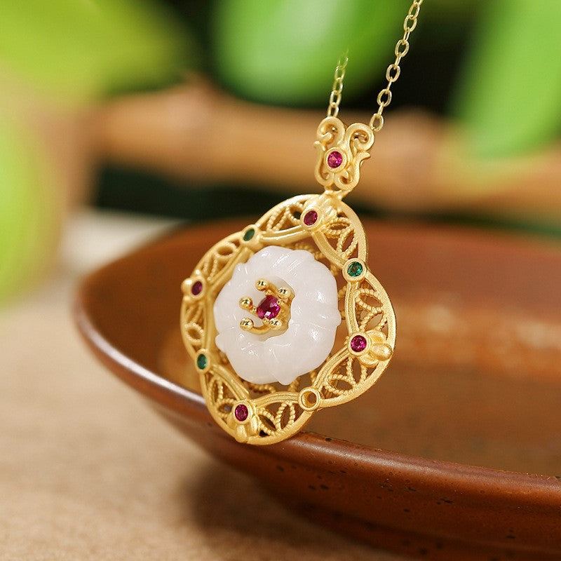 Romantic Silver Pendant for Special Moments