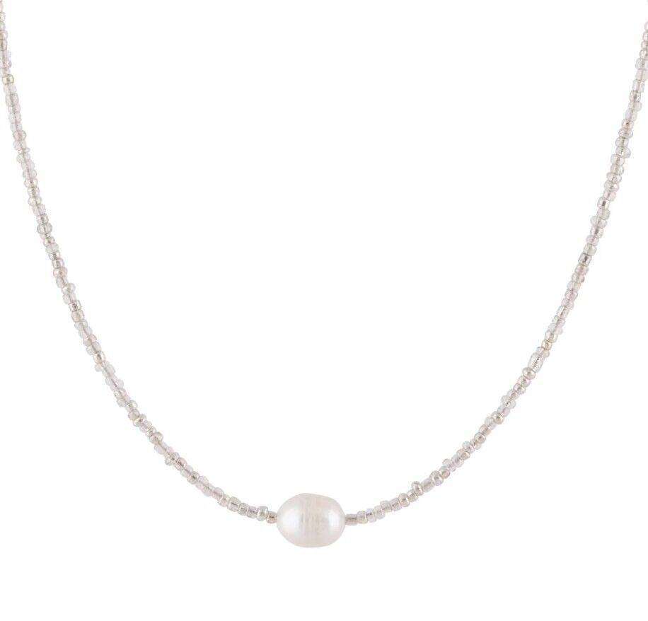 Classic Pearl Necklace with Timeless Appeal