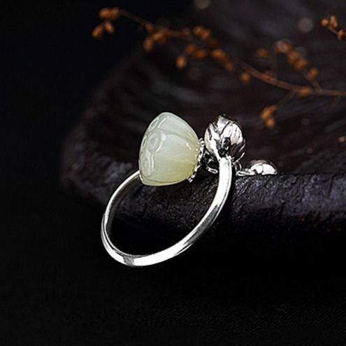 Romantic Silver Pendant for Special Moments