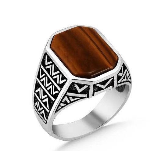 Classic Ring with Timeless Appeal