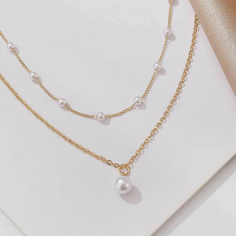 Classic Pearl Necklace with Timeless Appeal