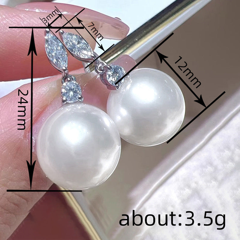 Elegant Pearl Piece for Every Occasion