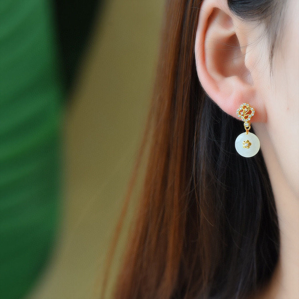 Charming Earring for Any Occasion
