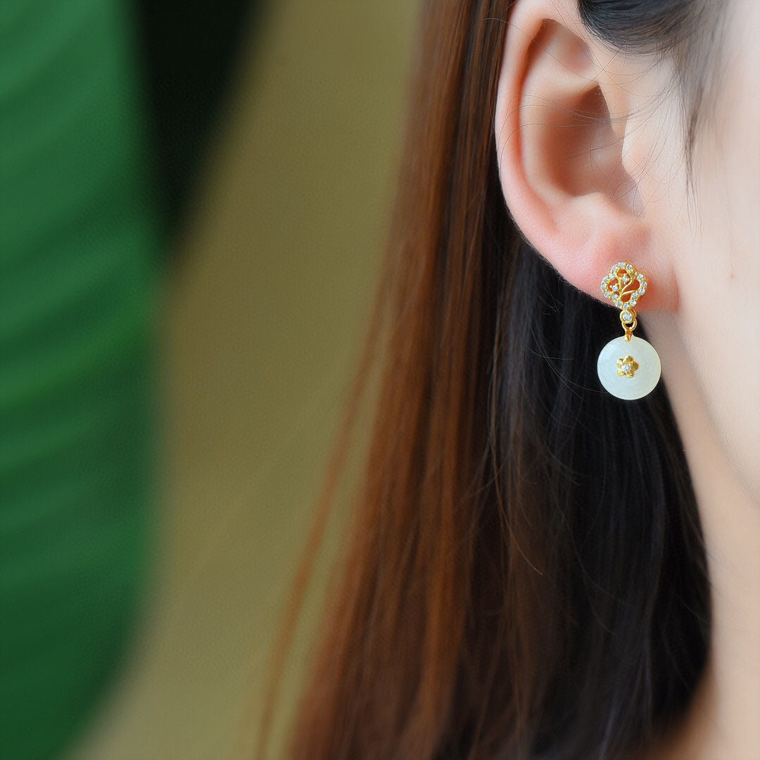 Charming Earring for Any Occasion
