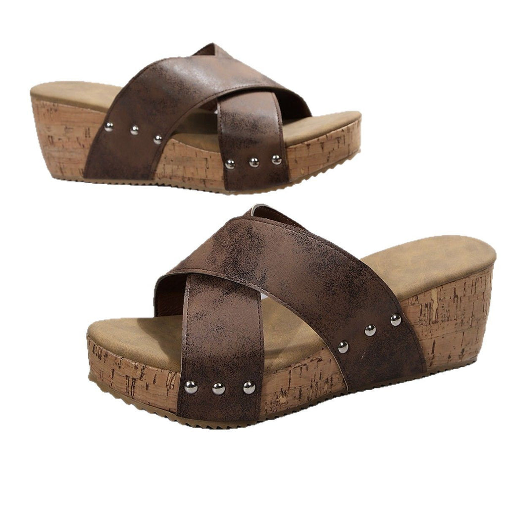 Graceful Orthopedic Sandals for Modern Look