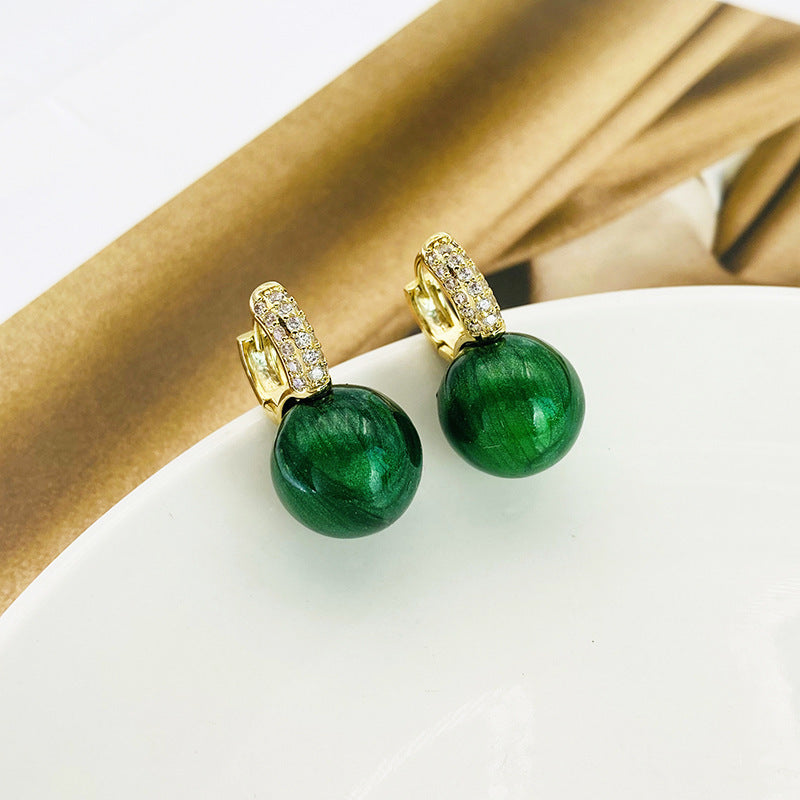 Charming Pearl Earring for Any Occasion