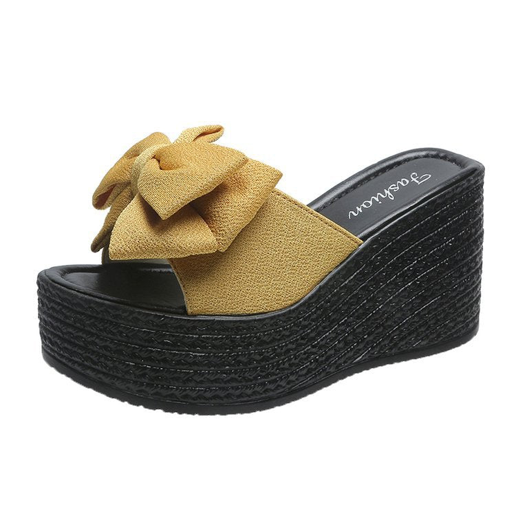 Chic Orthopedic Sandals with Unique Design