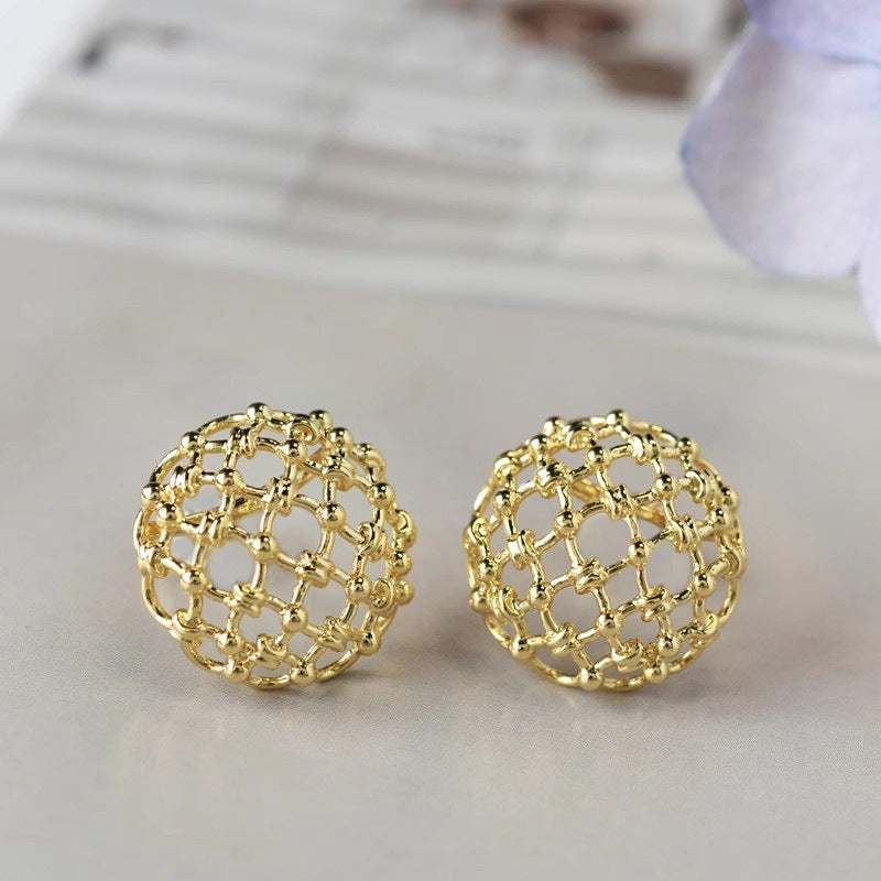 Vintage Handmade Gold Earring