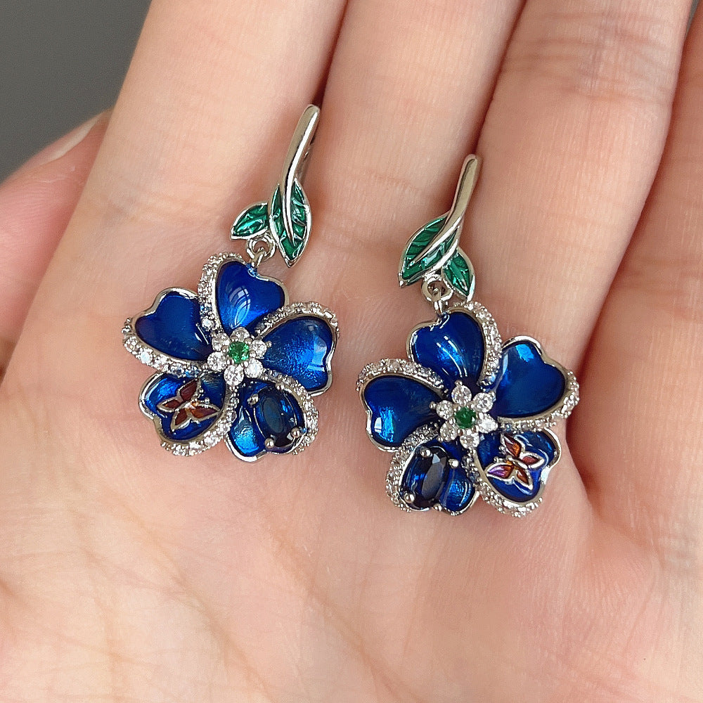 Classic Earring with Timeless Appeal
