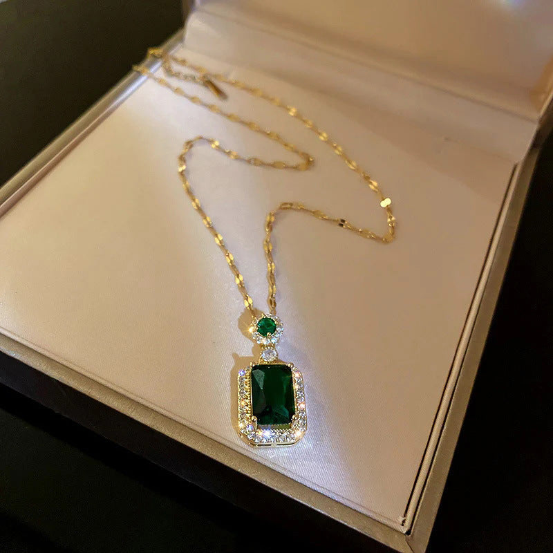 Classic Necklace with Timeless Appeal