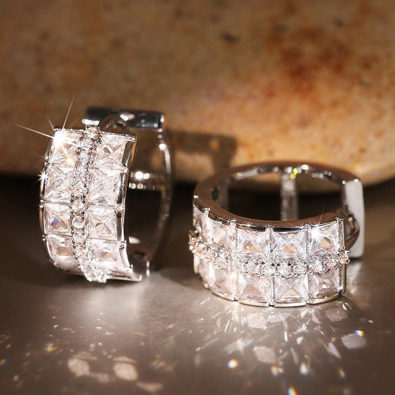 Charming Piece for Any Occasion