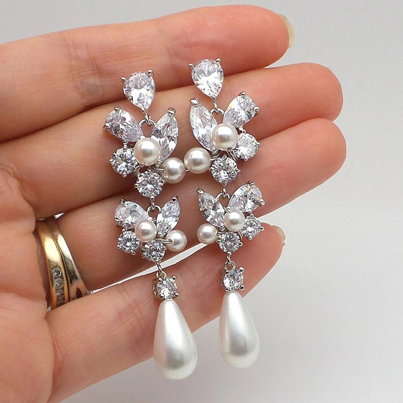 Beautiful Pearl Earring with Unique Style
