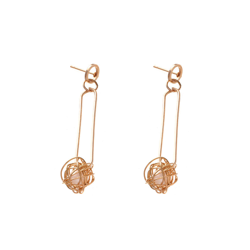 Classic Pearl Earring with Timeless Appeal