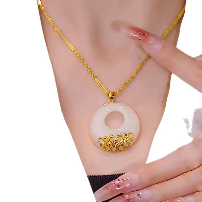 Charming Gold Necklace for Any Occasion