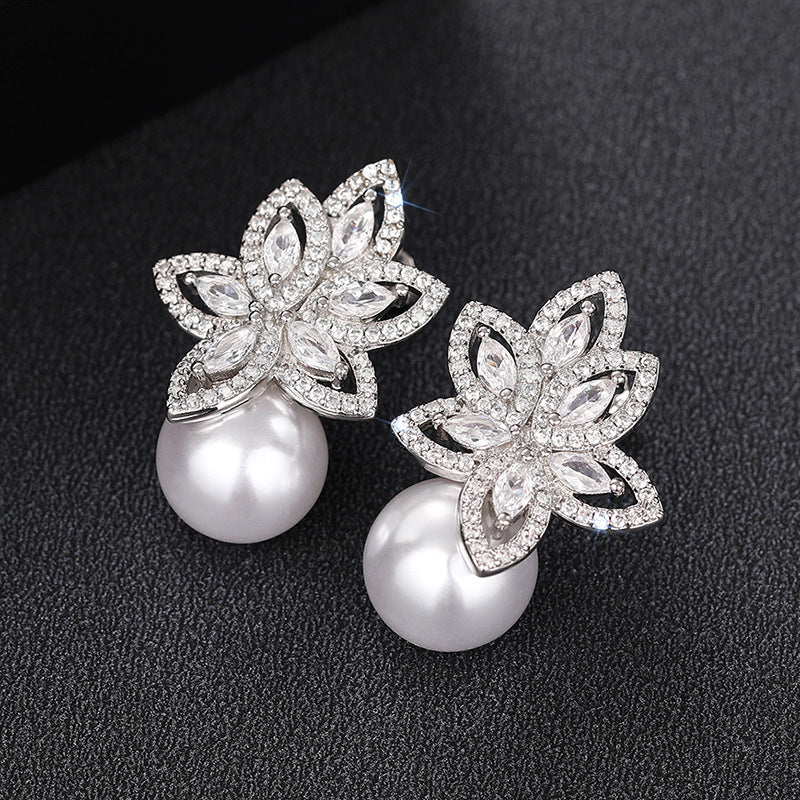 Romantic Pearl Earring for Special Moments